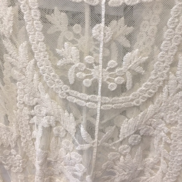 Lace top - Picture 3 of 3